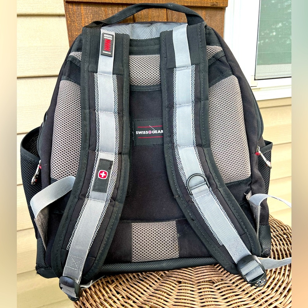 SwissGear Backpack.Swiss Guard Computer Protection. Very large-has 20 pockets.